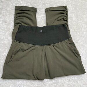 Lululemon Women's Dark Green Ruffle High Rise Cropped Leggings Size 8